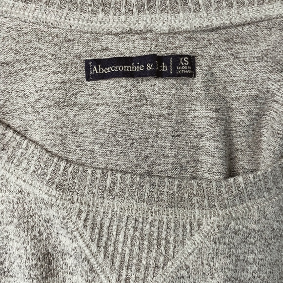 Abercrombie & Fitch Oversized Sweater - Size XS - Picture 3 of 3